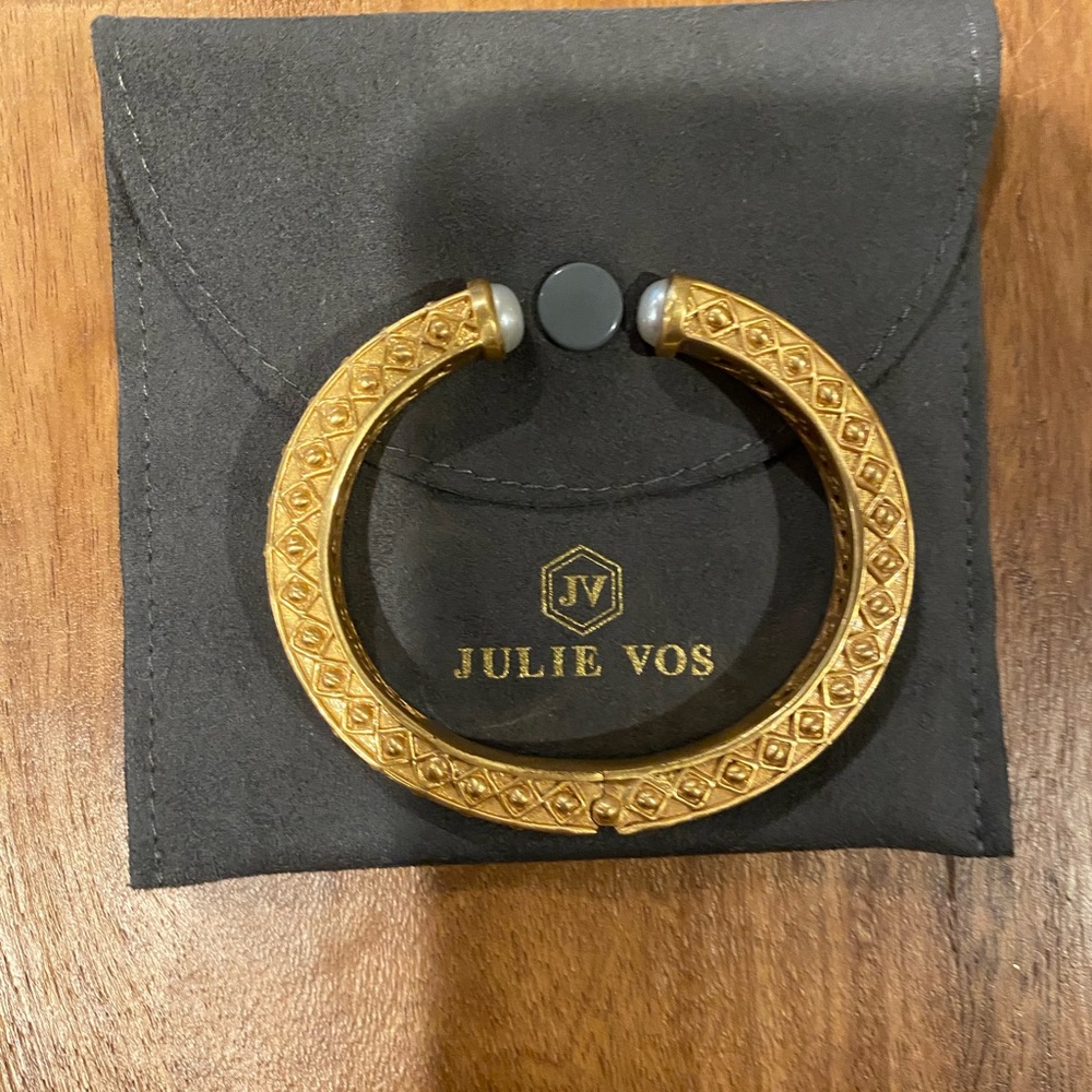 Julie Vos Pearl Cuff